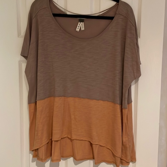 Free People Tops - Free People 2 tone oversized top tan / orange size m